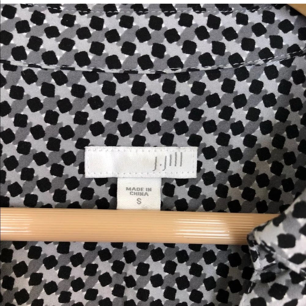 [J. Jill] Button Down Collared Geometric Blouse - image 2